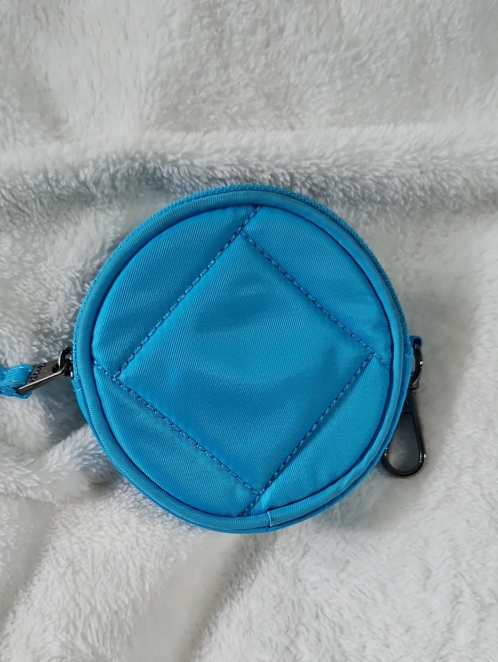 lug Bright Blue Round Cosmetic Pouch
